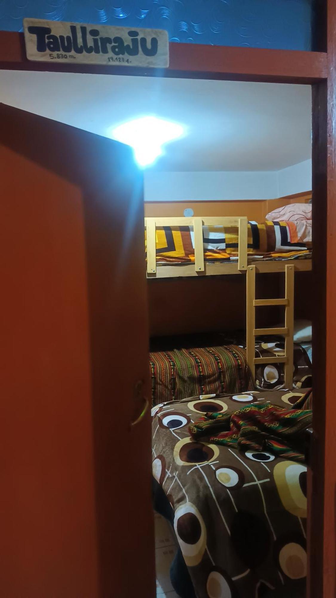 El Amauta De Los Andes Lodging Erik House Уарас Екстериор снимка